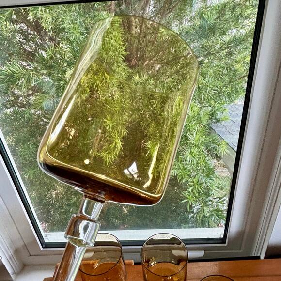 Vintage Amber Stemmed Glasses Set of 4 – Mid-Century Modern Cylindrical Goblets - Picture 9 of 16